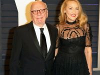 Magnatul presei Rupert Murdoch şi actriţa Jerry Hall divorţează