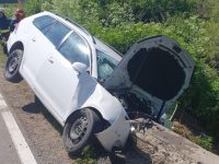 Un bărbat a murit iar alte patru persoane au fost rănite