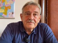 Dezvoltarea se poate face fără fabrici şi uzine