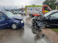 Accident cu trei răniţi la Vatra Moldoviţei