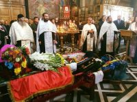 Lacrimi şi suspine la Cernăuţi