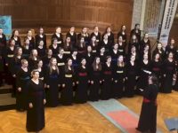 Corala de fete a CN „Ştefan cel Mare” din Suceava, premiată la Festivalul-Concurs Internaţional de coruri din Kalamata