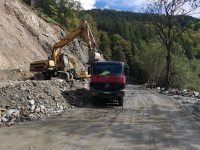 Se continuă degajarea DN 17B în zona Holda