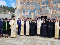 Despre ceea ce nu moare cât trăim şi ne amintim