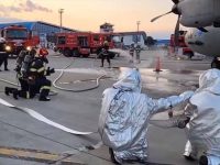 Aterizare forţată a unui avion cu 25 de pasageri