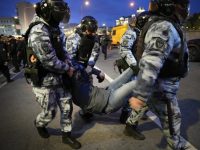 Peste 1.300 de persoane au fost reţinute în cadrul protestelor anti-mobilizare din Rusia