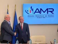 Primarul Ion Lungu s-a întâlnit cu Patrick Child, managerul misiunii „100 de oraşe inteligente şi neutru climatic până în anul 2030”