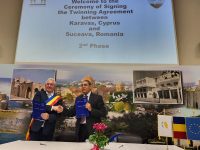 Ion Lungu, primarul Sucevei a semnat acordul de înfrăţire cu municipiul Karavas