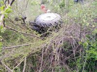 Un bărbat a decedat strivit de un motocultor încărcat cu lemn de foc