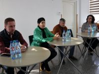 Fructele şi legumele româneşti ar putea ajunge în HoReCa şi instituţii publice