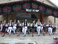 Cu „Mugurelul”, la Pătrăuţii de Jos, pe unde se mai plimbă Mioriţa
