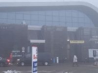 Şir de zile cu ceaţă peste aeroportul sucevean