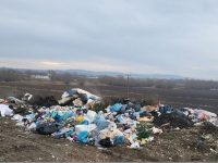 Amenzi de 205.000 de lei aplicate pentru depozitări de deşeuri pe fosta groapă de gunoi a municipiului Rădăuţi