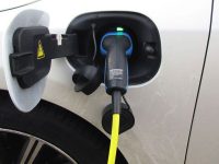 Gratuităţile pentru autoturismele electrice dispar de la 1 ianuarie 2025