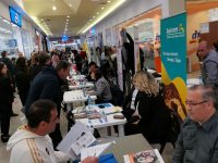 Peste 1.360 de suceveni au venit la Bursă