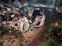 Accident cu cinci tineri răniţi la Vicovu de Sus