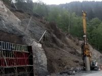 Nouă alunecare de teren la Holda în timpul lucrărilor de consolidare a versantului