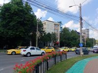 Taximetriştii suceveni au protestat ieri, acuzând concurenţa neloială Bolt şi Uber