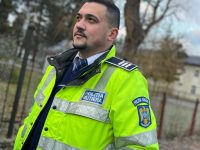 Poliţistul Adrian Bostiog, distins cu emblema de onoare a MAI