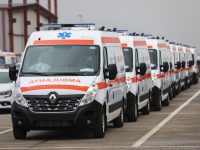 Şofer atacat de un bărbat care şi-a aprins ţigara în Ambulanţă