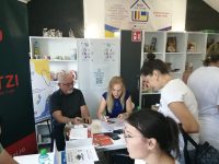 Număr record de locuri vacante pentru absolvenţi cu studii superioare