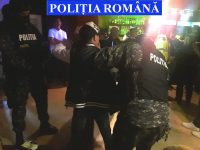 Distracţie de Halloween spartă de poliţişti