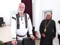 Întâmplare fascinantă la Stupca: Am intrat cu actorul Vlad Rădescu în centrul cultural care-i poartă numele