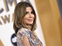 Paula Abdul îl acuză pe Nigel Lythgoe, producător al emisiunii „American Idol”, de agresiune sexuală