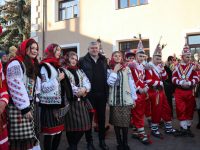 Mii de fălticeneni au aşteptat trecerea dintre ani în centrul oraşului