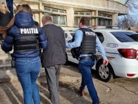Un bărbat din Fălticeni care şi-a decapitat pisica a ajuns în arest