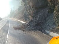 Căderi de pietre pe DN 18, la Ciocăneşti
