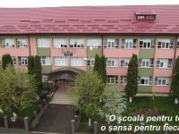 Patru oferte pentru amenajarea a 12 săli de clasă la mansarda Şcolii „Miron Costin” din Burdujeni