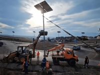 Stâlpi avariaţi de pe centura ocolitoare a Sucevei, îndepărtaţi pentru că prezentau pericol pentru trafic