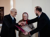 O mamă cu 19 copii a primit Ordinul Eparhial Sfântul Mare Mucenic Ioan cel Nou de la Suceava