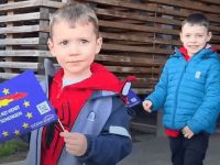 Emoţii, steguleţe, dar şi un protest faţă de conducerea Consiliului Judeţean
