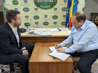 Preşedintele CJ a semnat pentru achiziţia de microbuze electrice pentru elevi din 26 de comune