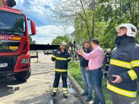 Incendiul de la Rădăuţi a pornit de la coşul de fum ce deserveşte pizzeria de la parterul blocului