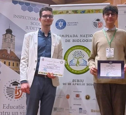 Performanţe deosebite pentru doi elevi suceveni care s-au calificat în lotul naţional lărgit al României pentru Olimpiada Internaţională de Biologie din Kazakhstan