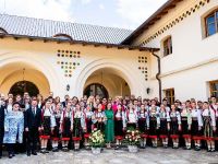 Volum comemorativ dedicat Părintelui Iachint Unciuleac – lansat de Grupul vocal-tradiţional „Ai lui Ştefan, noi oşteni”