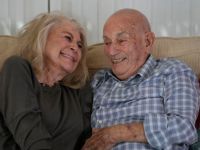 Un veteran de război şi-a găsit dragostea la 100 de ani şi se va căsători