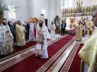Hramul Catedralei „Învierea Domnului” din Fălticeni, sărbătorit într-o atmosferă de solemnitate şi evlavie