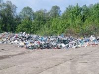 Primărie amendată de Garda de Mediu pentru incendierea şi abandonarea deşeurilor