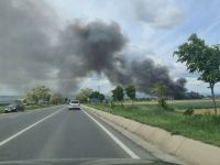 Incendiul de la fabrica de termopane din Salcea a izbucnit de la un cablu electric defect
