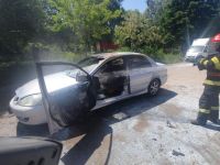 Un bărbat a murit într-un incendiu care i-a cuprins maşina