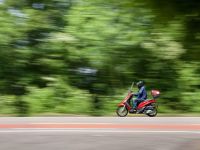 Poliţia Judeţeană Suceava atenţionează privind circulaţia cu scutere şi mopede