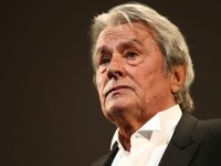 Ceremonie oficială sau intimă pentru Alain Delon?