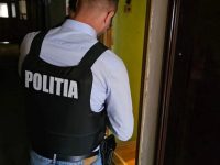 Cinci persoane reţinute şi alte trei plasate sub control judiciar