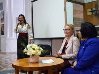 Mariana Lungu, pictoriţa care transformă culoarea în poveste