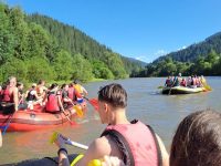 Tinerii din ATOS au participat la o nouă ediţie de rafting pe Bistriţa