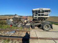 Coliziune între o locomotivă şi un autotren
